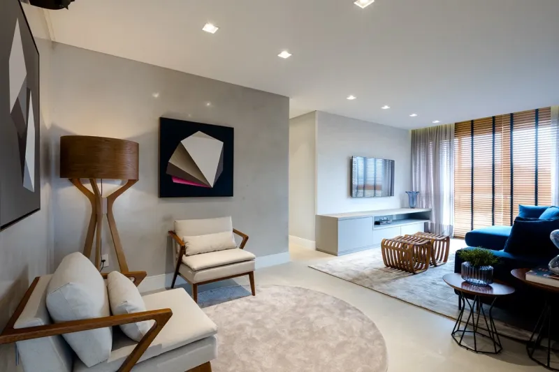 Apartamento de frente para o mar com 3 suítes e ampla sacada