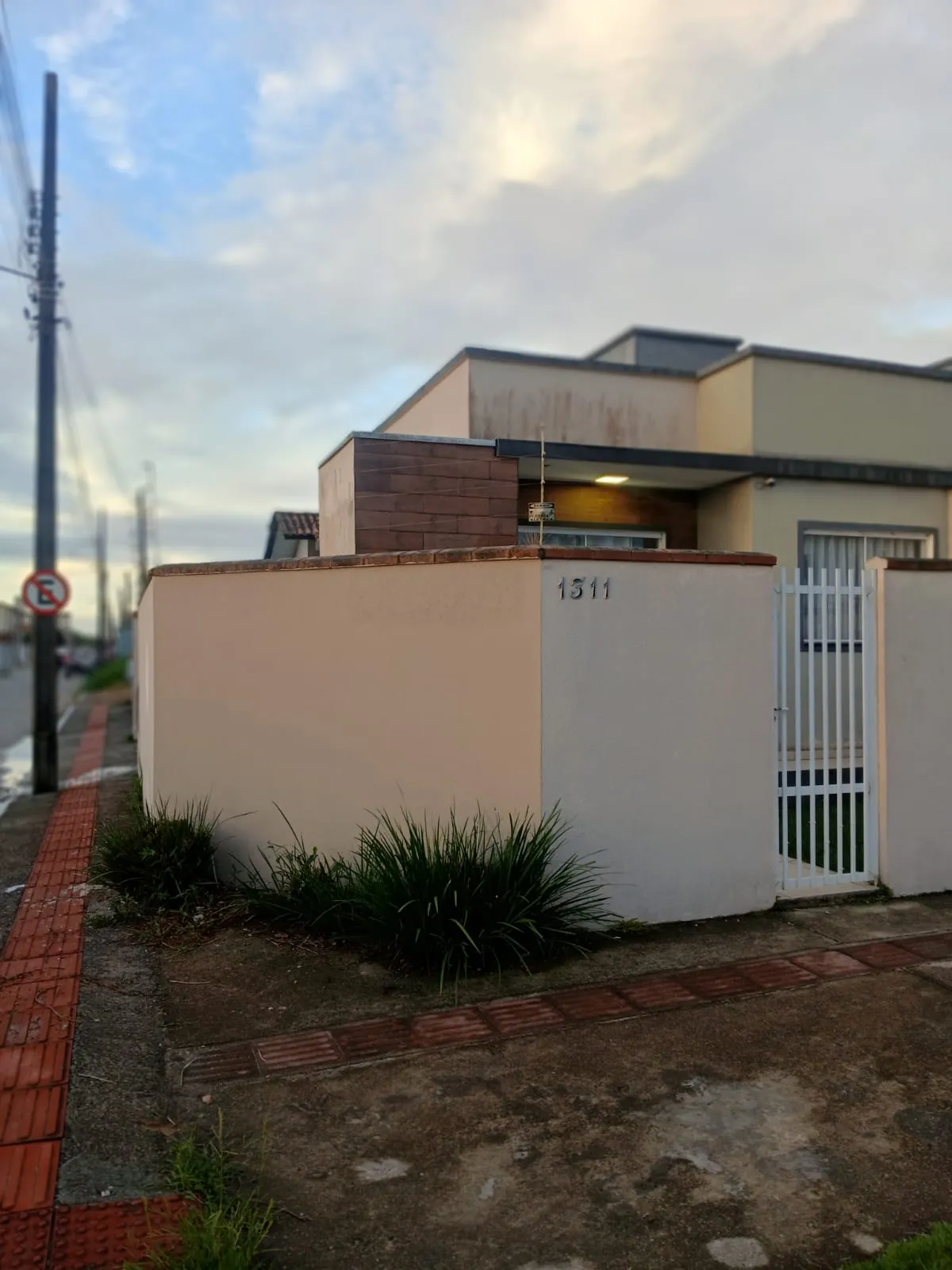 Casa com 2 dormitórios e cozinha planejada – Itajaí/SC